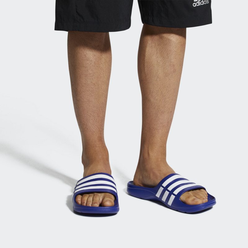 Adidas รองเท้าแตะ Duramo Slides | True Blue/White/True Blue ( G14309 ) - Image 7