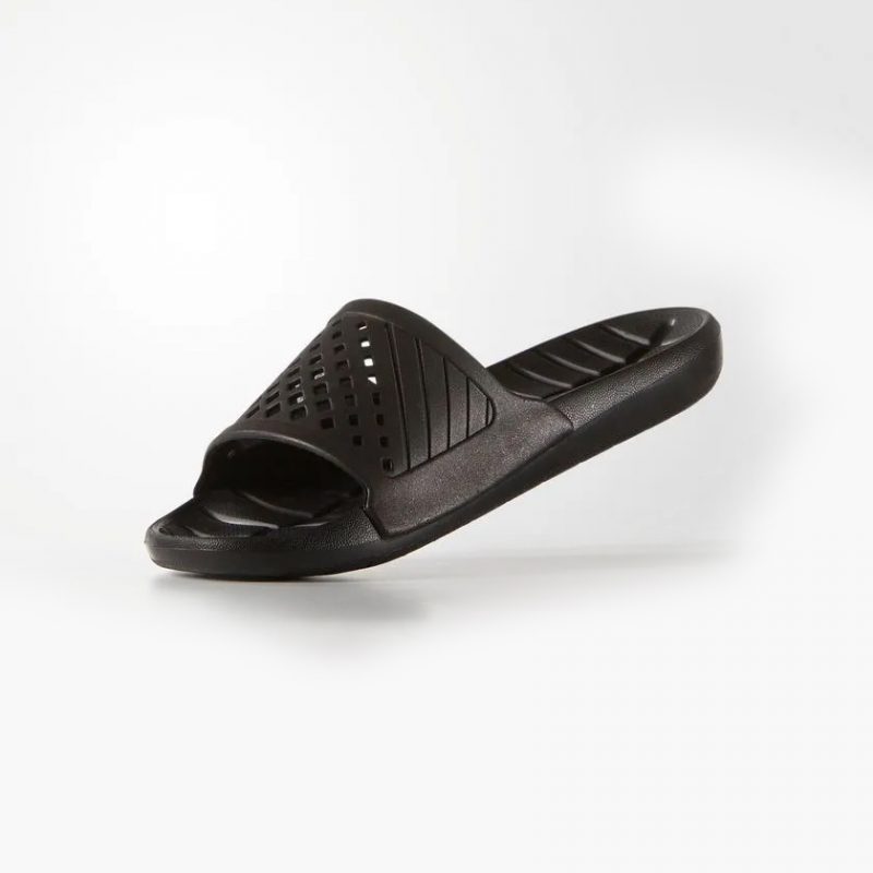 Adidas รองเท้าแตะ Kyaso Slides | Core Black/Metallic Silver/Core Black ( S78121 ) - Image 2