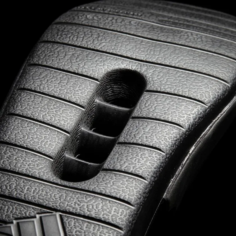 Adidas รองเท้าแตะ Kyaso Slides | Core Black/Metallic Silver/Core Black ( S78121 ) - Image 8