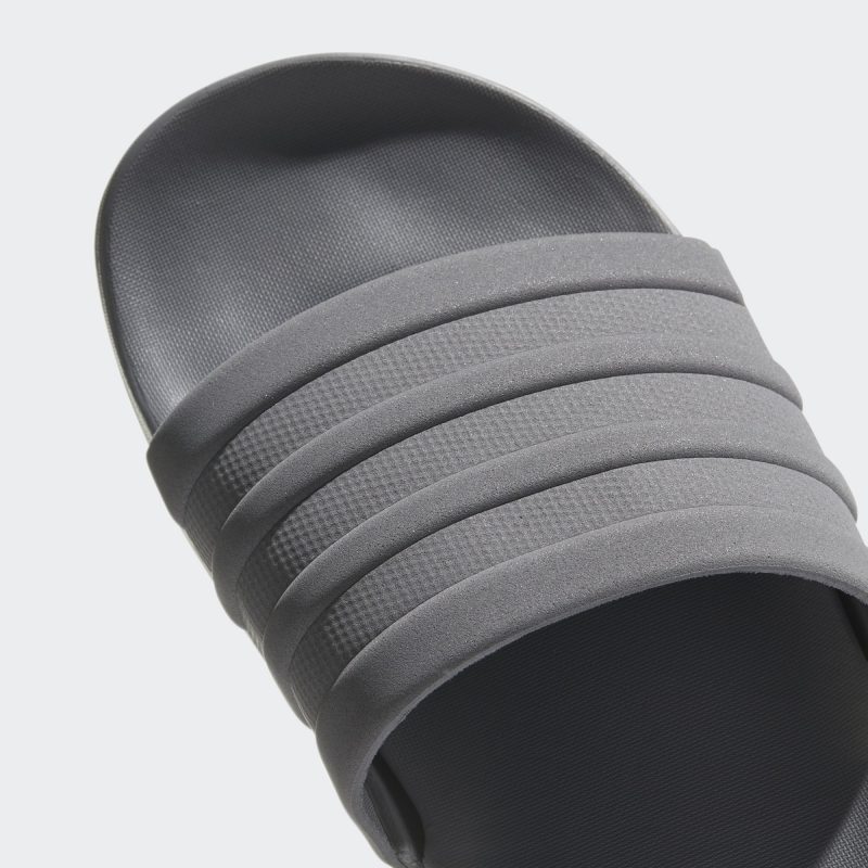 Adidas รองเท้าแตะ Adilette Comfort Slides | Grey Three/Grey Three/Grey Three ( S80977 ) - Image 7