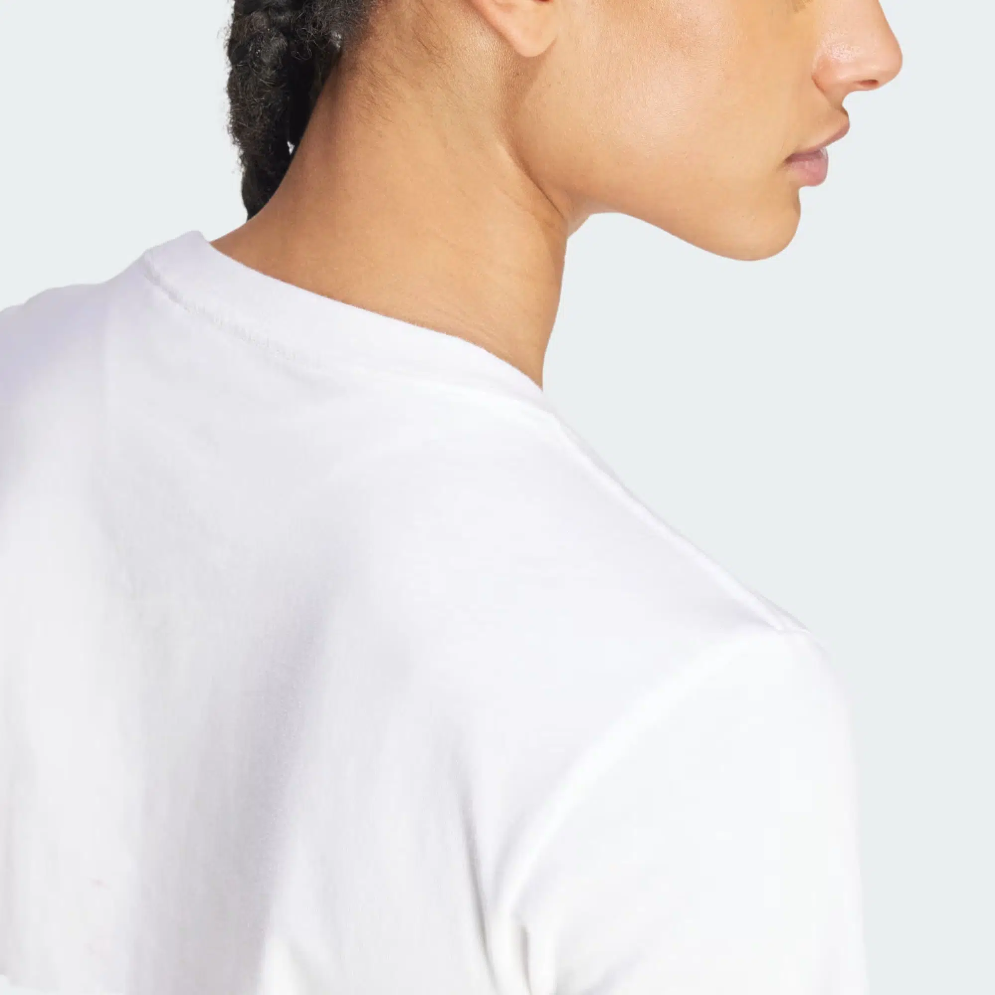 Adidas เสื้อยืดผู้หญิง Essentials Logo Tee | White/Black ( GL0649 ) - Image 6