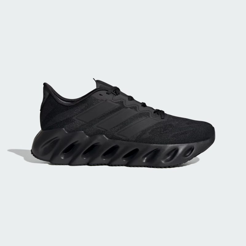 Adidas รองเท้าวิ่งผู้ชาย Switch FWD | Core Black/Core Black/Carbon ( ID1779 )