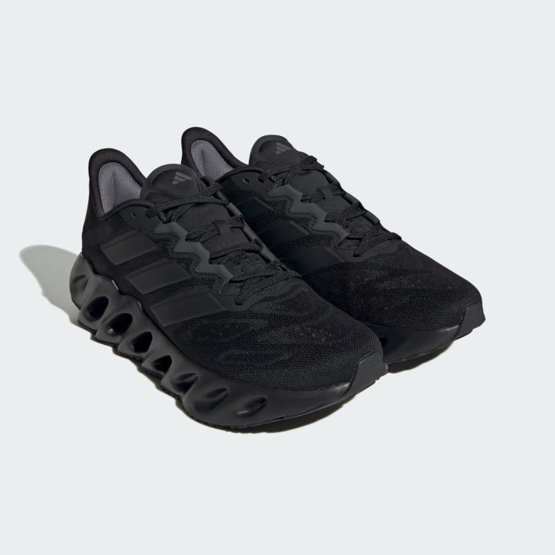 Adidas รองเท้าวิ่งผู้ชาย Switch FWD | Core Black/Core Black/Carbon ( ID1779 ) - Image 2