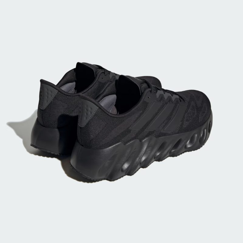 Adidas รองเท้าวิ่งผู้ชาย Switch FWD | Core Black/Core Black/Carbon ( ID1779 ) - Image 3