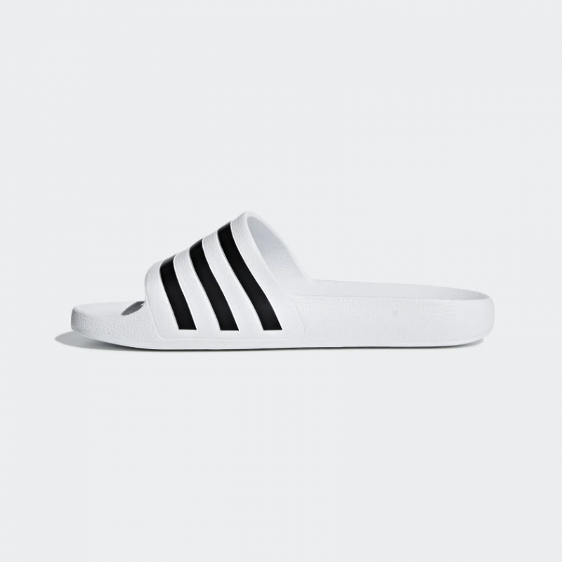 Adidas รองเท้าแตะ Adilette Aqua Slides | Cloud White/Core Black/Cloud White ( F35539 ) - Image 4