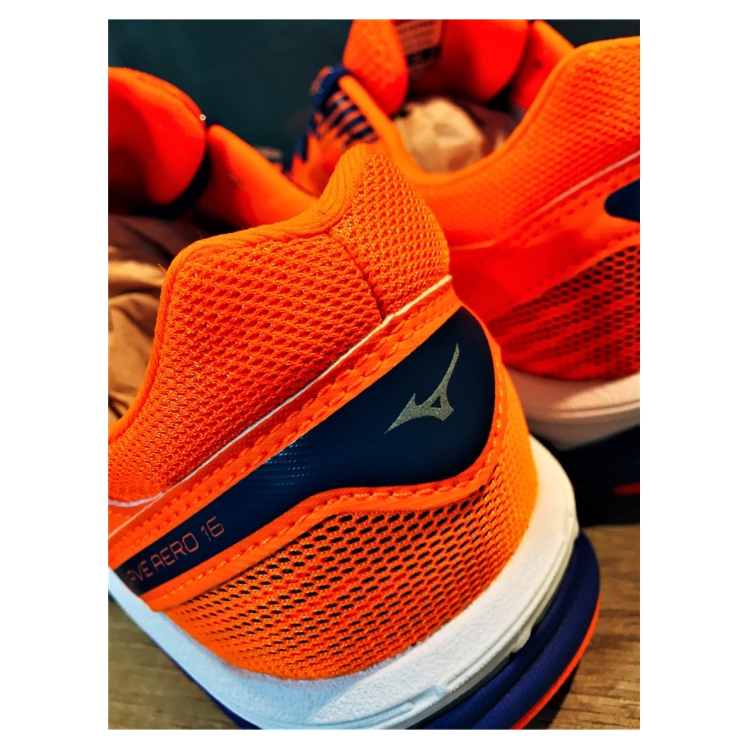 Mizuno wave aero 16 shop orange