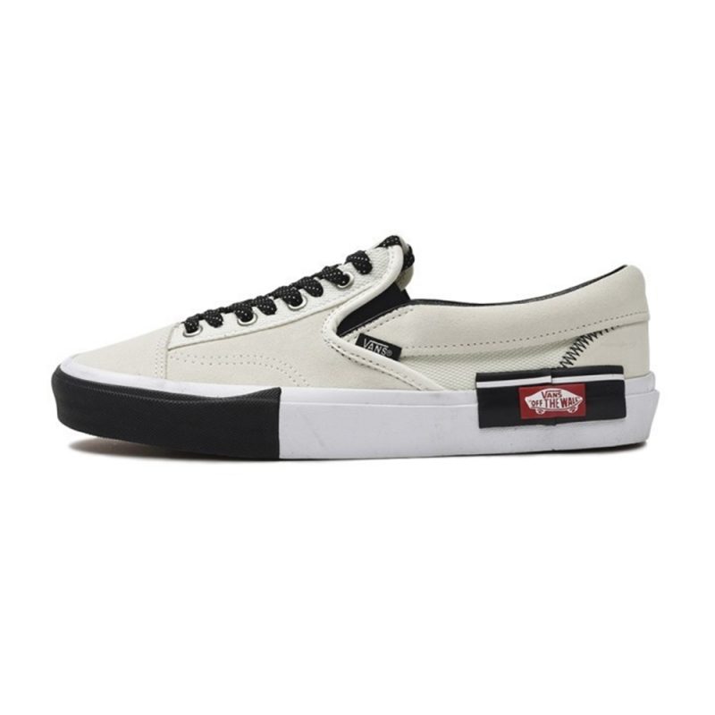 Vans รองเท้าผ้าใบ Slip-On Cap Reflective | Marshmallow/Black ( VN0A3WM5TUU ) - Image 4