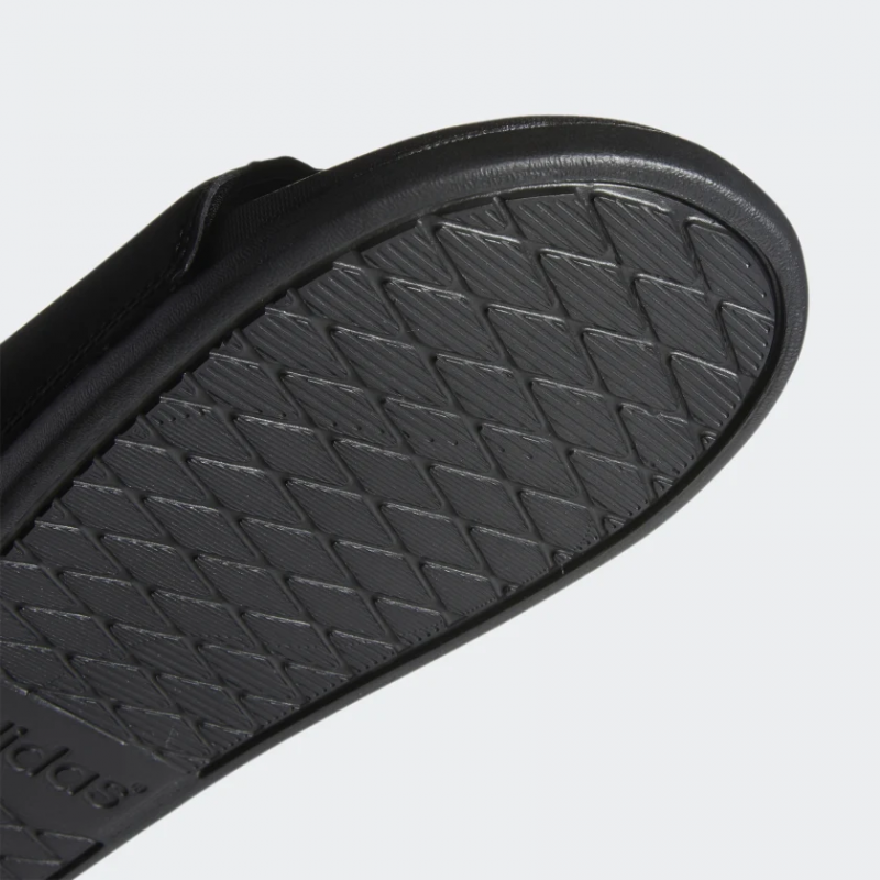 Adidas รองเท้าแตะ Adilette Comfort Slides | Core Black/Silver Metallic/Core Black ( G28386 ) - Image 9