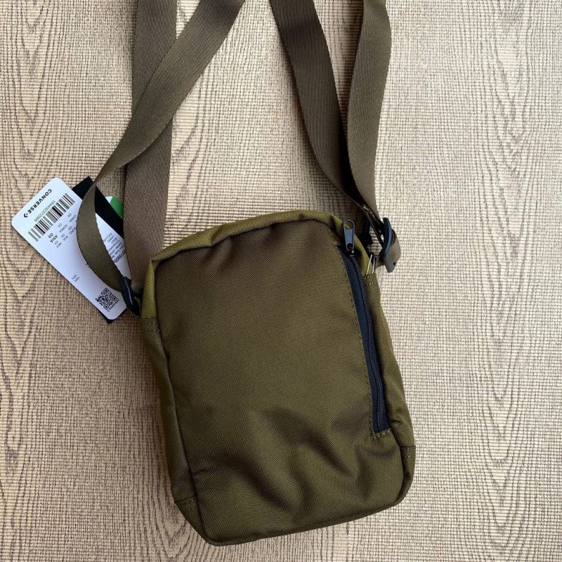 Converse กระเป๋าสะพายข้าง Chuck Mini Bag | Military ( 1619909F0MY ) - Image 11