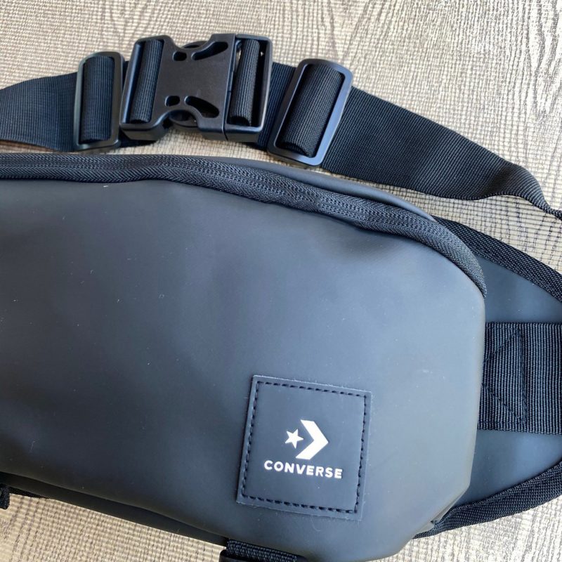Converse กระเป๋าคาดอก/คาดเอว Sporty Waist Bag | Black ( 1261670F0BK ) - Image 2