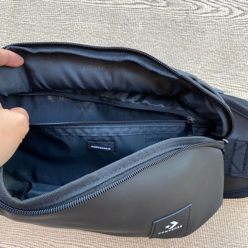 Converse กระเป๋าคาดอก/คาดเอว Sporty Waist Bag | Black ( 1261670F0BK ) - Image 3