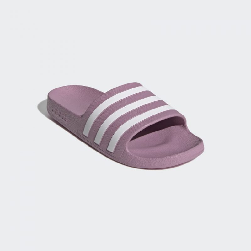 Adidas รองเท้าแตะ Adilette Aqua Slides | Cherry Metallic/Cloud White/Cherry Metallic ( FY8107 ) - Image 2