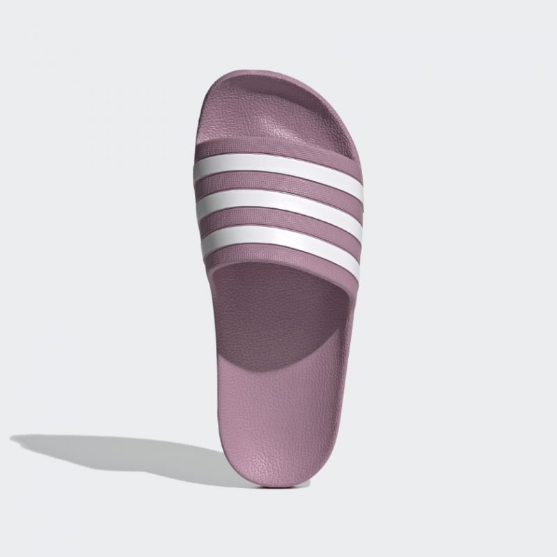 Adidas รองเท้าแตะ Adilette Aqua Slides | Cherry Metallic/Cloud White/Cherry Metallic ( FY8107 ) - Image 5