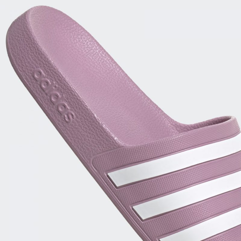 Adidas รองเท้าแตะ Adilette Aqua Slides | Cherry Metallic/Cloud White/Cherry Metallic ( FY8107 ) - Image 8