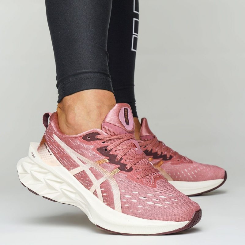Asics รองเท้าวิ่งผู้หญิง Novablast 2 | Smokey Rose/Pure Bronze ( 1012B049-700 ) - Image 8