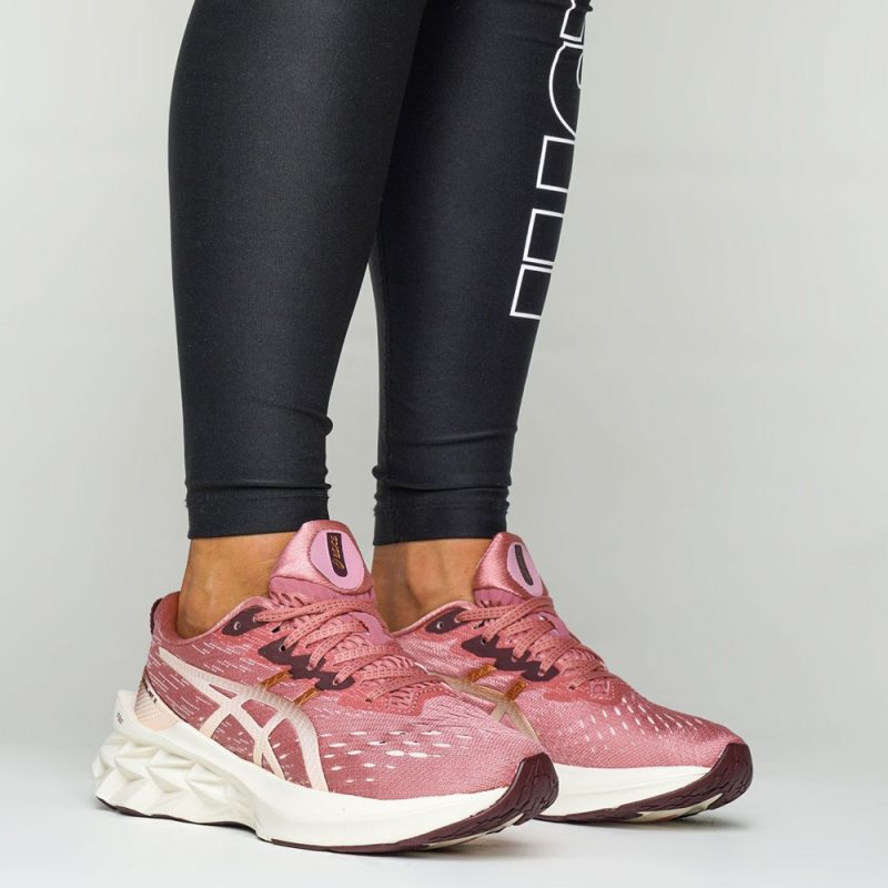 Asics รองเท้าวิ่งผู้หญิง Novablast 2 | Smokey Rose/Pure Bronze ( 1012B049-700 ) - Image 9