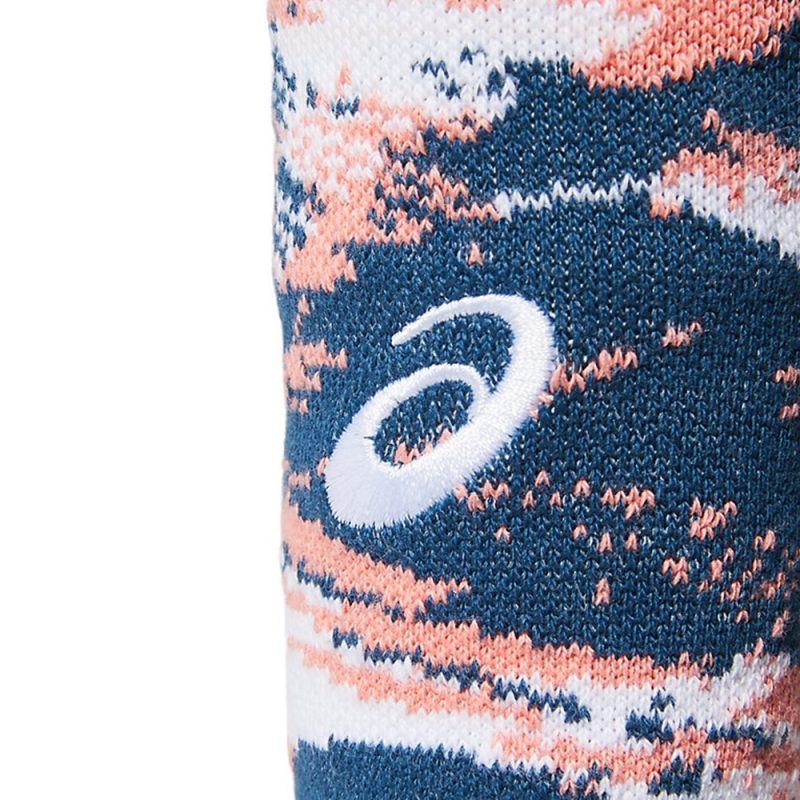 Asics ปลอกรัดข้อมือเทนนิสแบบยาว Graphic Wrist Band | Light Indigo ( 3043A060-401 ) - Image 2