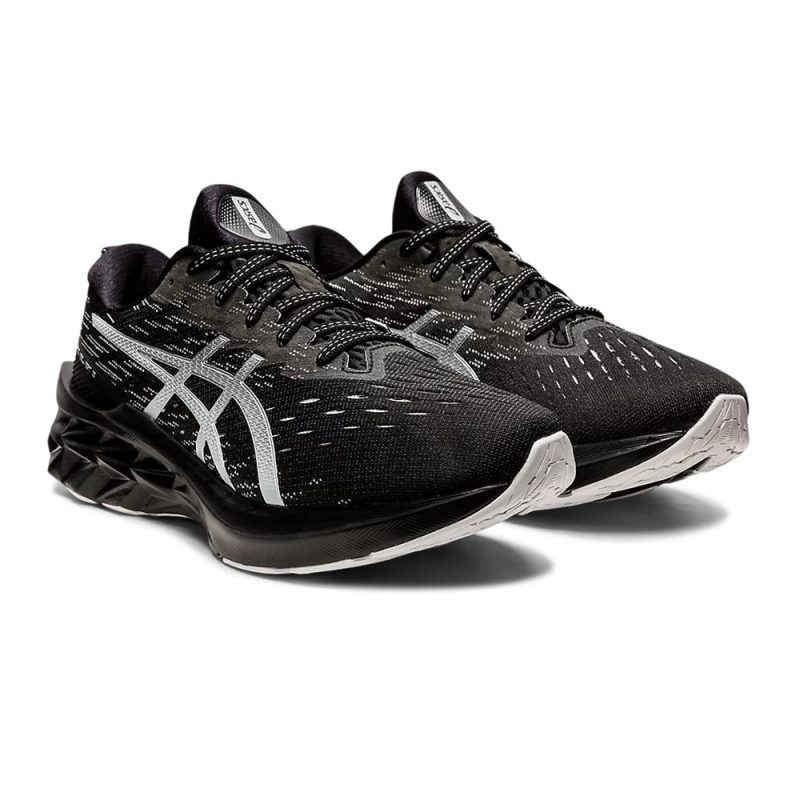 Asics รองเท้าวิ่งผู้ชาย Novablast 2 | Black/Pure Silver ( 1011B192-001 ) - Image 2