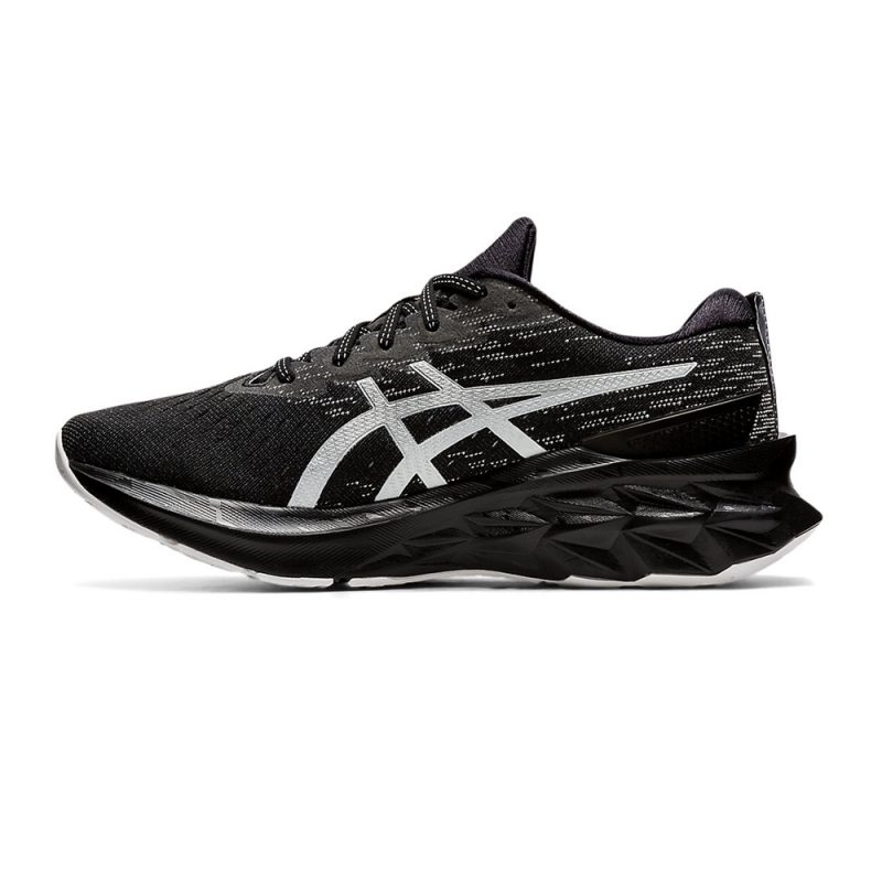 Asics รองเท้าวิ่งผู้ชาย Novablast 2 | Black/Pure Silver ( 1011B192-001 ) - Image 4