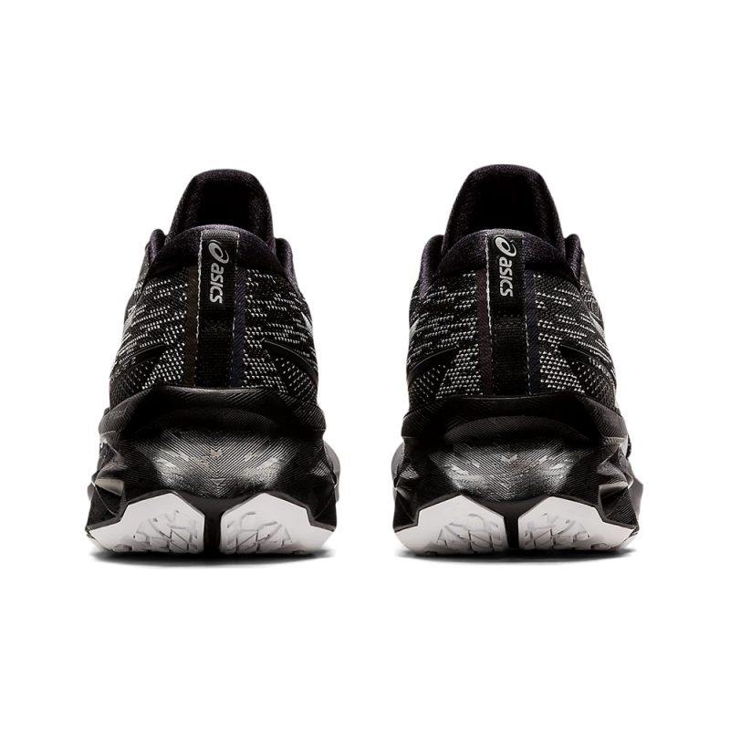 Asics รองเท้าวิ่งผู้ชาย Novablast 2 | Black/Pure Silver ( 1011B192-001 ) - Image 5