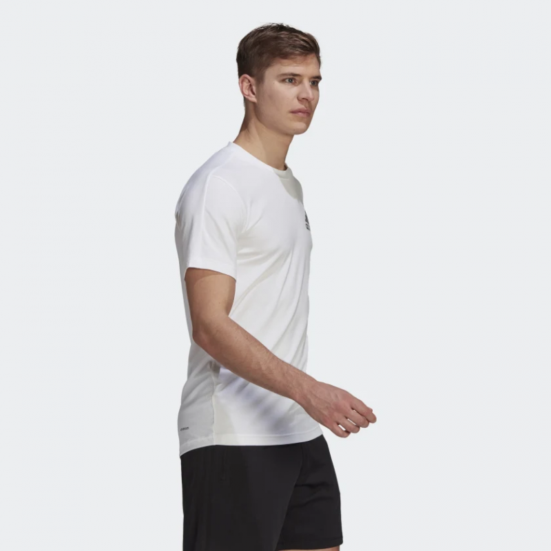 Adidas เสื้อกีฬาผู้ชาย Designed 2 Move AEROREADY Motion Tee | White/Black ( GM2115 ) - Image 4