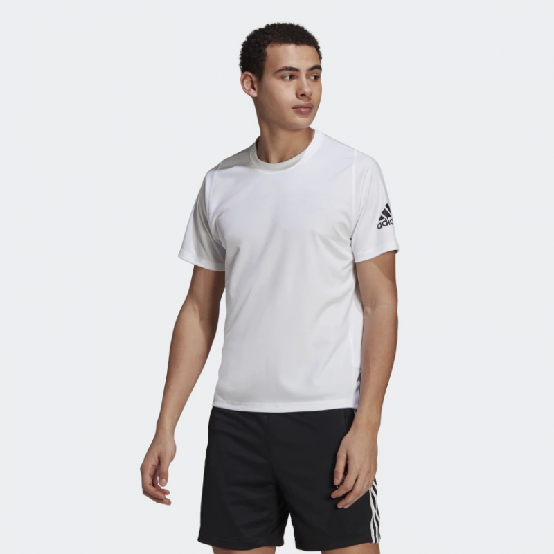 Adidas เสื้อกีฬาผู้ชาย Freelift Ultimate AEROREADY Designed 2 Move Sport Tee | White/Black ( GU2765 ) - Image 2