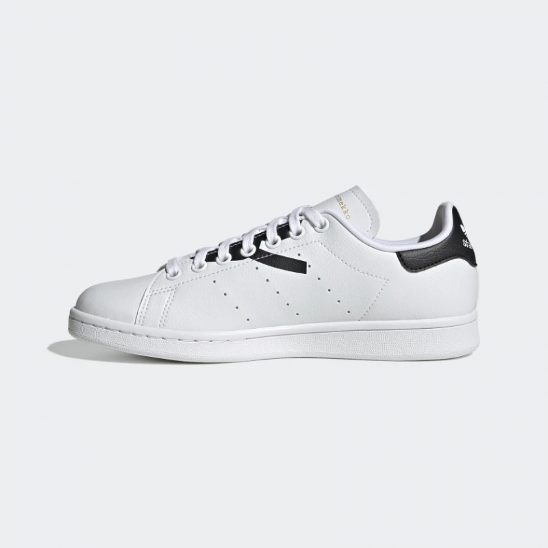 Adidas รองเท้าผ้าใบผู้หญิง Marimekko Stan Smith | Cloud White/Core Black/Gold Metallic ( H04073 ) - Image 4