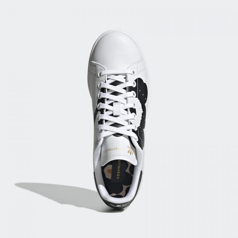 Adidas รองเท้าผ้าใบผู้หญิง Marimekko Stan Smith | Cloud White/Core Black/Gold Metallic ( H04073 ) - Image 5