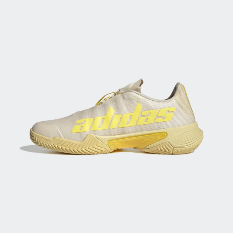 yellow tennis shoes