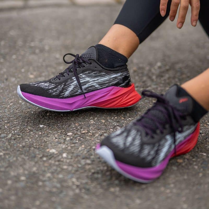 Asics รองเท้าวิ่งผู้หญิง Novablast 3 | Black/Soft Sky ( 1012B288-002 ) - Image 11