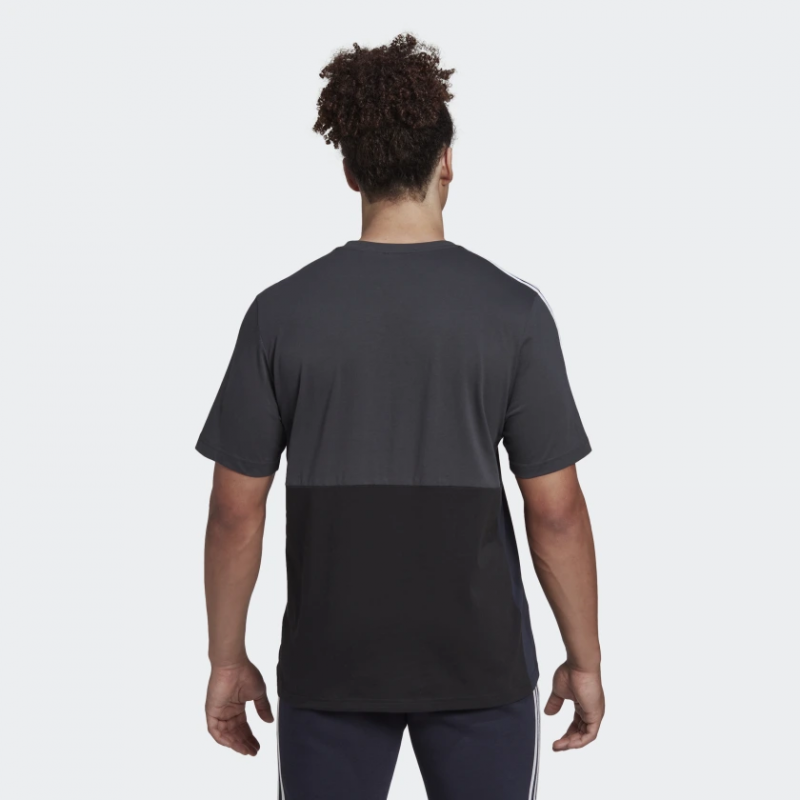 Adidas เสื้อกีฬาผู้ชาย Essentials Colorblock Tee | Carbon/Legend Ink/Black ( HK2881 ) - Image 3