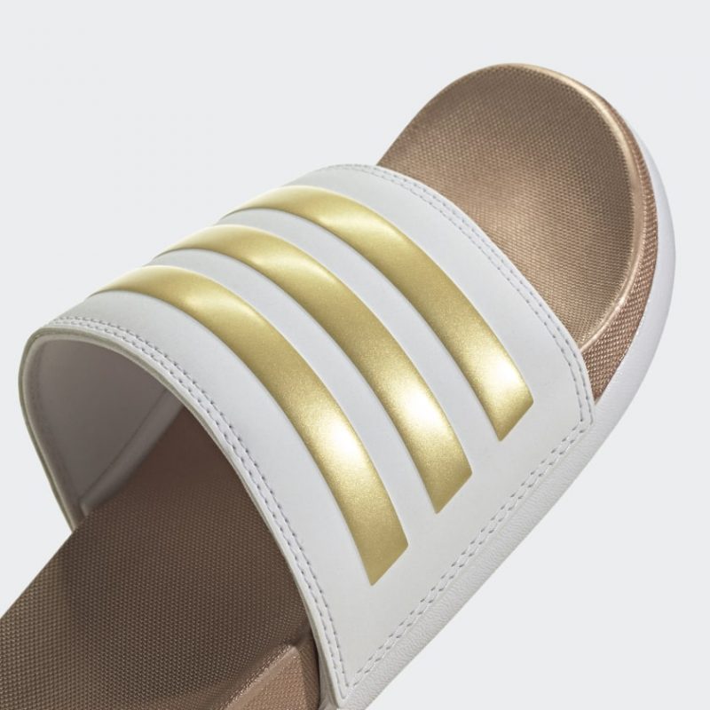 Adidas รองเท้าแตะ Adilette Comfort Slides | Cloud White/Cloud White/Matte Gold ( H03618 ) - Image 7