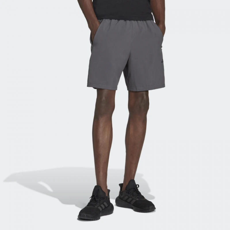 Adidas กางเกงกีฬาขาสั้นผู้ชาย Train Essentials Woven Training Shorts | Grey Five/Black ( IC6978 ) - Image 2