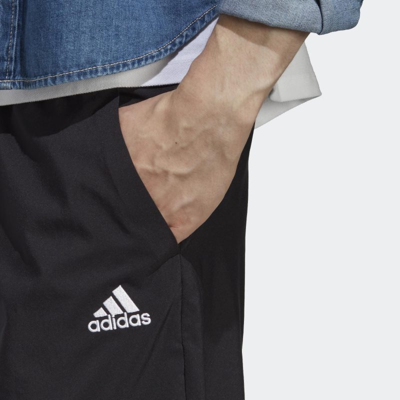 Adidas กางเกงกีฬาขาสั้นผู้ชาย AEROREADY Essentials Chelsea Small Logo Shorts | Black/White ( IC9392 ) - Image 5