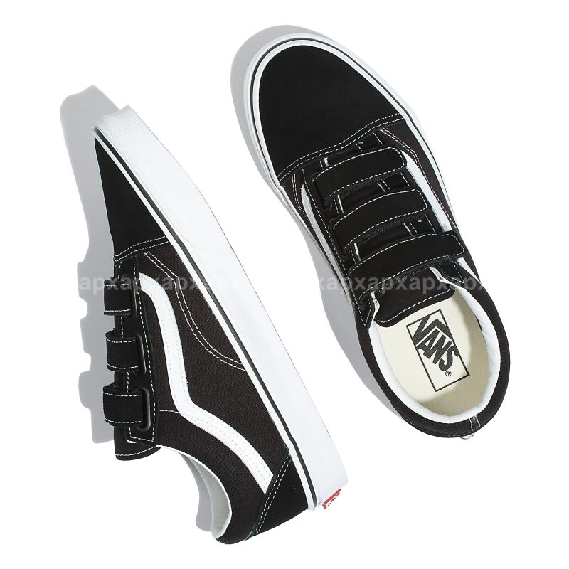 Vans รองเท้าผ้าใบ Old Skool V Suede Canvas | Black/True White ( VN0A3D29OIU ) - Image 11