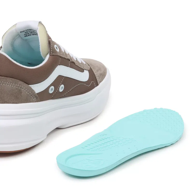 Vans รองเท้าผ้าใบ Old Skool Overt ComfyCush | Walnut ( VN0A7Q5E1NU