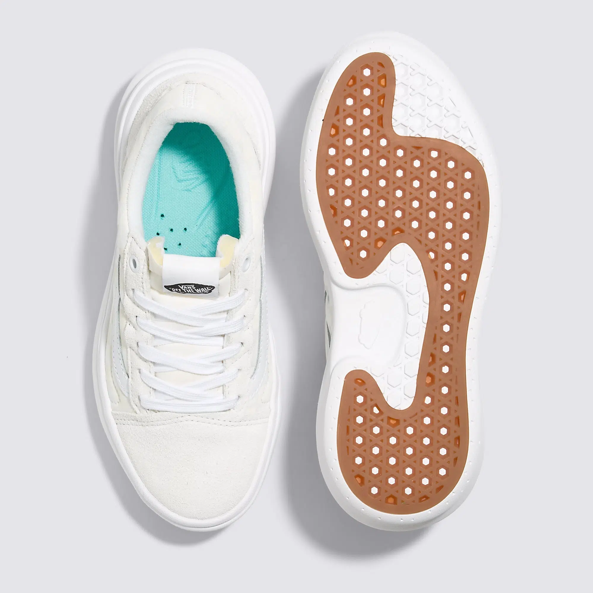 Vans รองเท้าผ้าใบ Old Skool Overt ComfyCush Checkerboard | White/Checkerboard ( VN0A7Q5ETDC ) - Image 12