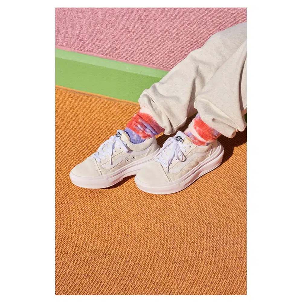 Vans รองเท้าผ้าใบ Old Skool Overt ComfyCush Checkerboard | White/Checkerboard ( VN0A7Q5ETDC ) - Image 19
