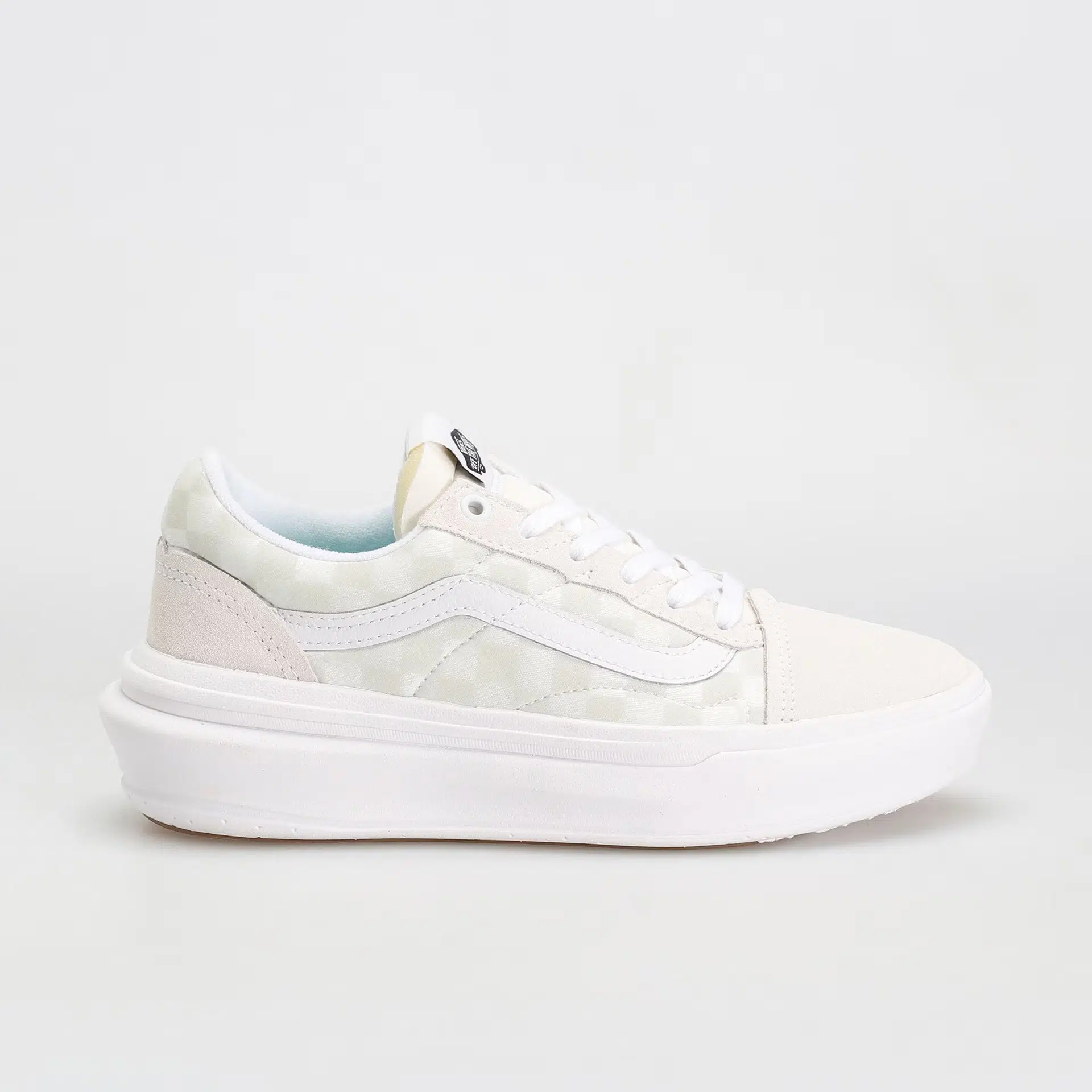 Vans รองเท้าผ้าใบ Old Skool Overt ComfyCush Checkerboard | White/Checkerboard ( VN0A7Q5ETDC ) - Image 25