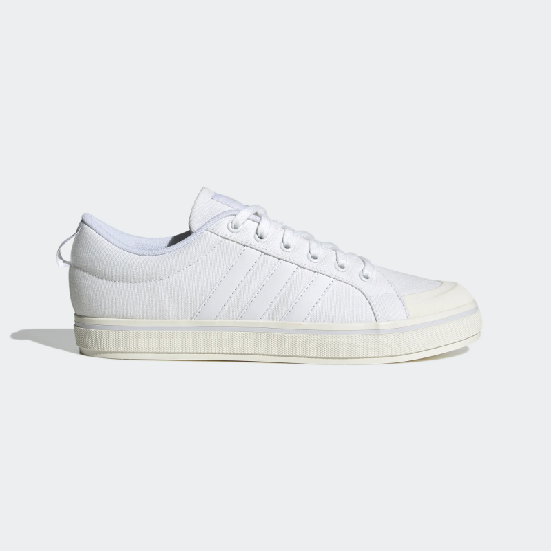 Adidas รองเท้าผ้าใบผู้ชาย Bravada 2.0 Lifestyle Skateboarding Canvas | Cloud White/Cloud White/Chalk White ( HP6021 )