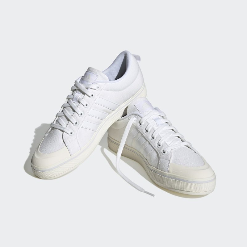 Adidas รองเท้าผ้าใบผู้ชาย Bravada 2.0 Lifestyle Skateboarding Canvas | Cloud White/Cloud White/Chalk White ( HP6021 ) - Image 2