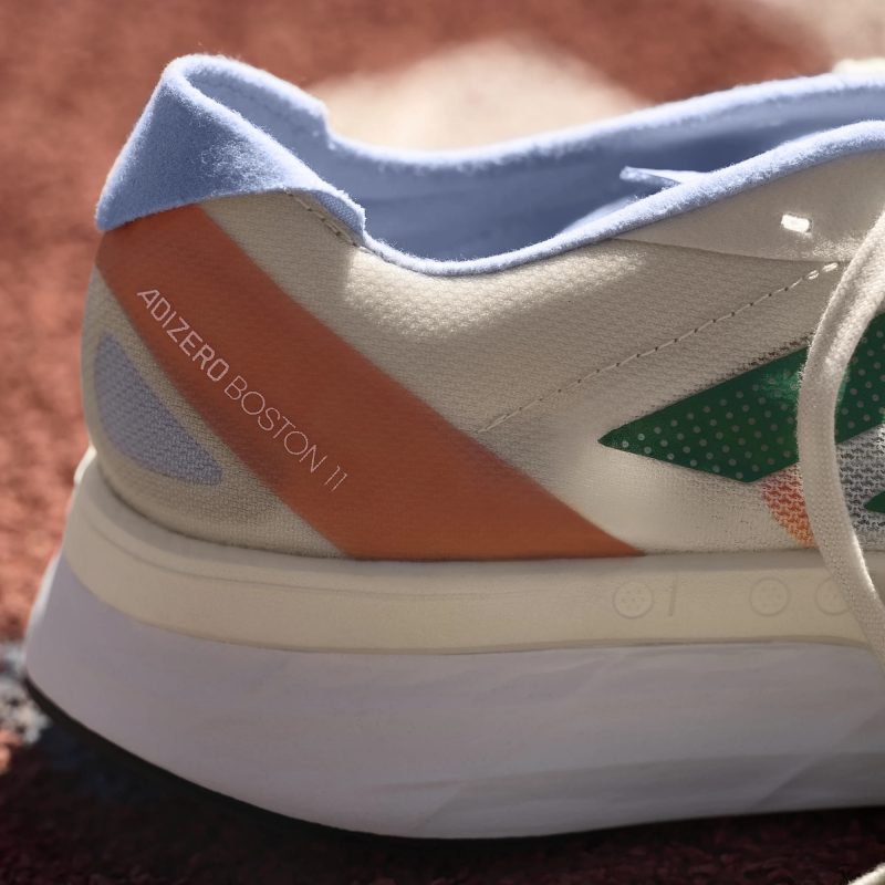 Adidas รองเท้าวิ่งผู้หญิง Adizero Boston 11 | White Tint/Court Green/Coral Fusion ( HQ3697 ) - Image 11
