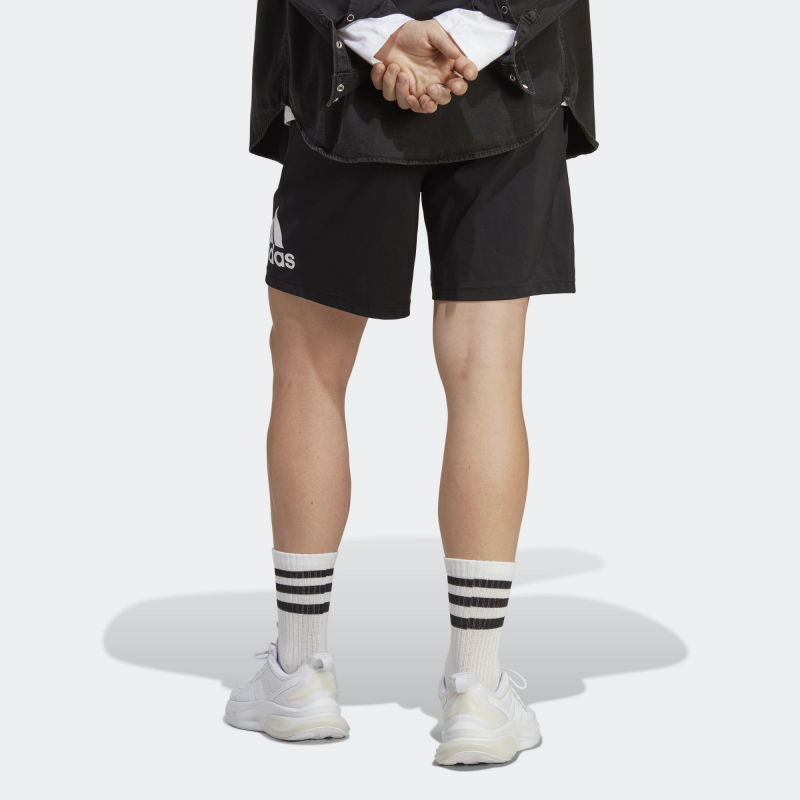 Adidas กางเกงกีฬาขาสั้นผู้ชาย Essentials Logo Shorts | Black/White ( IC9375 ) - Image 4