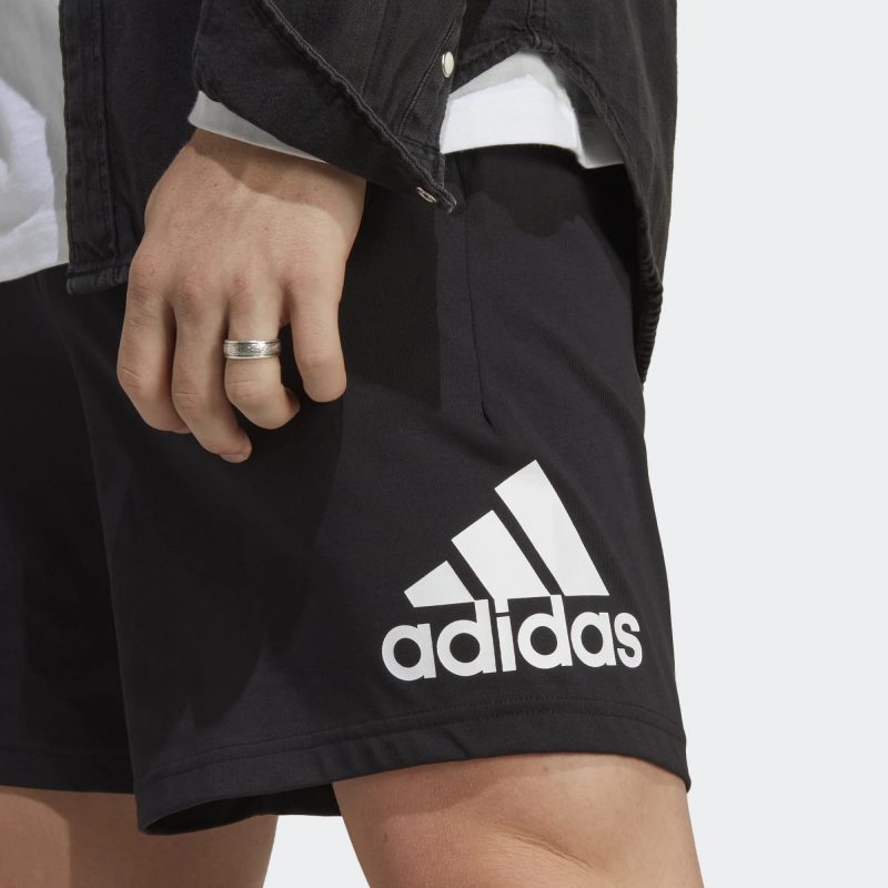 Adidas กางเกงกีฬาขาสั้นผู้ชาย Essentials Logo Shorts | Black/White ( IC9375 ) - Image 6