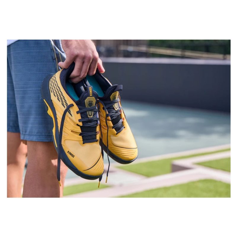K-Swiss รองเท้าเทนนิสผู้ชาย Speedtrac | Amber Yellow/Moonless Night ( 07392-702 ) - Image 8
