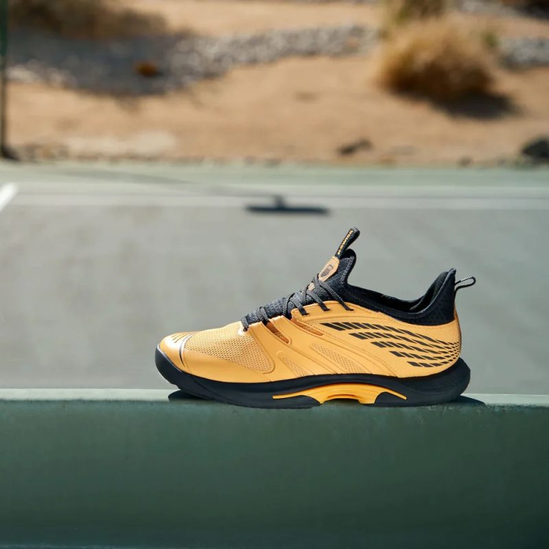 K-Swiss รองเท้าเทนนิสผู้ชาย Speedtrac | Amber Yellow/Moonless Night ( 07392-702 ) - Image 9