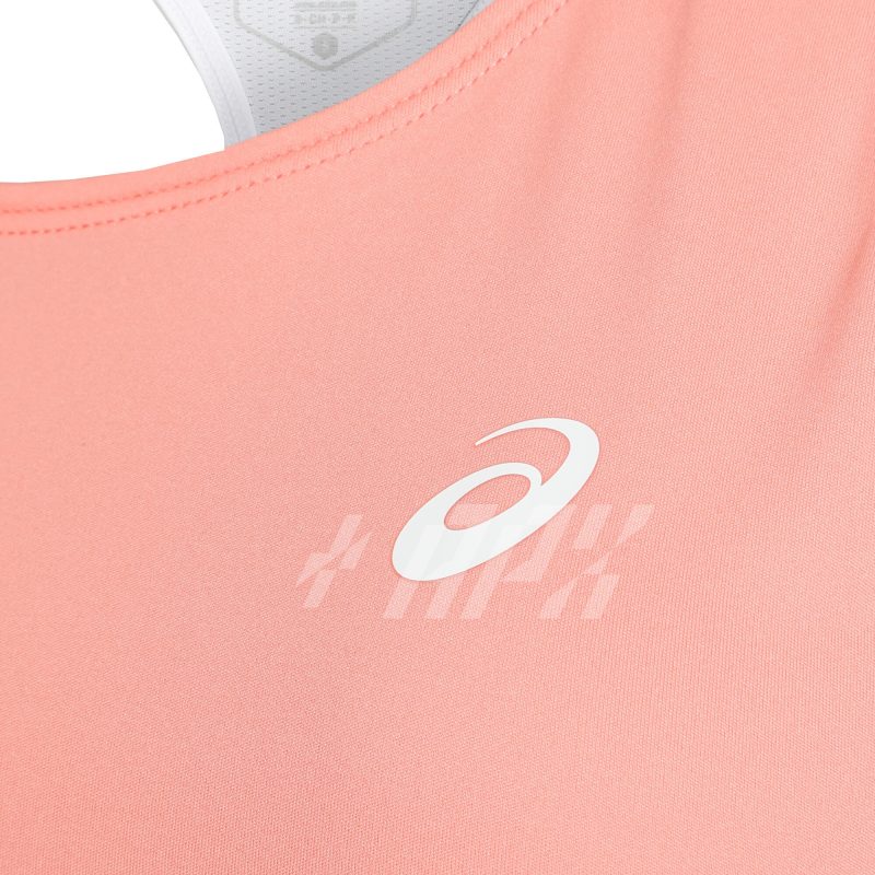 Asics เสื้อเทนนิสผู้หญิง Women's Court Tank | Guava/Brilliant White ( 2042A261-701 ) - Image 3