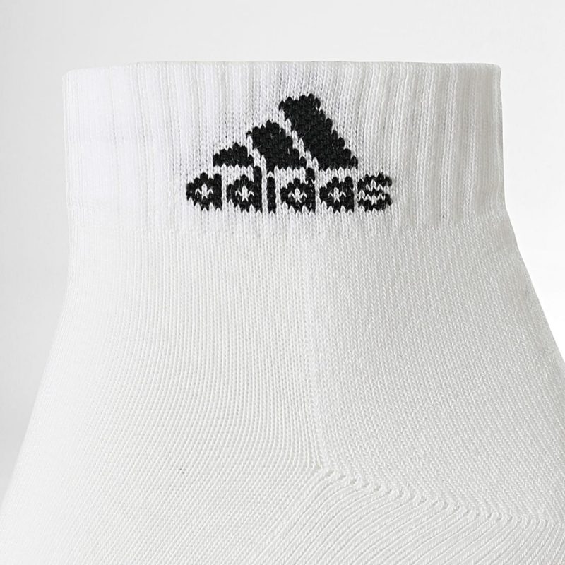 Adidas ถุงเท้า Cushioned Sportswear Ankle Socks 3 Pairs | White/Black ( HT3441 ) - Image 10