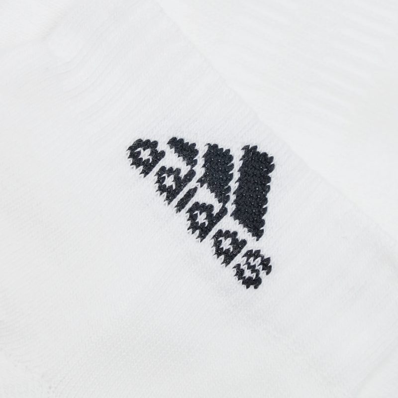 Adidas ถุงเท้า Cushioned Sportswear Ankle Socks 3 Pairs | White/Black ( HT3441 ) - Image 13