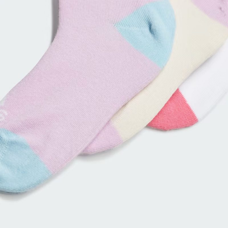 Adidas ถุงเท้า Graphic Socks 3 Pairs | Bliss Lilac/Wonder Quartz/White ( IJ8268 ) - Image 3